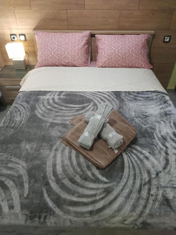 G M 1 Rooms Kentro In The Heart Of The City Larissa Luaran gambar